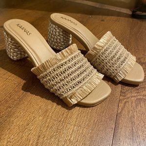 NWT never worn Kaanas Sumatra Sandals - size 7